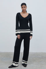 Cassie V Neck Contrast Knit Jumper - Black and Cream