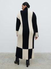 Nayah High Funnel Neck Knit Dress Curve - Stripe