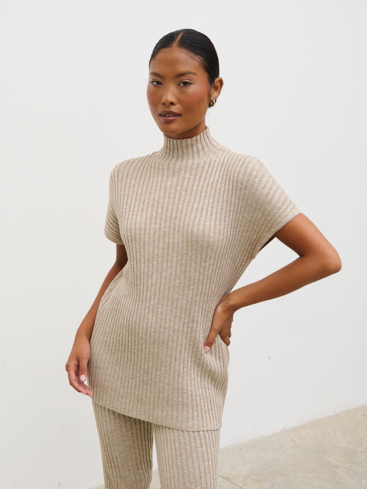 Dionne Short Sleeve Knit Top - Taupe Marl
