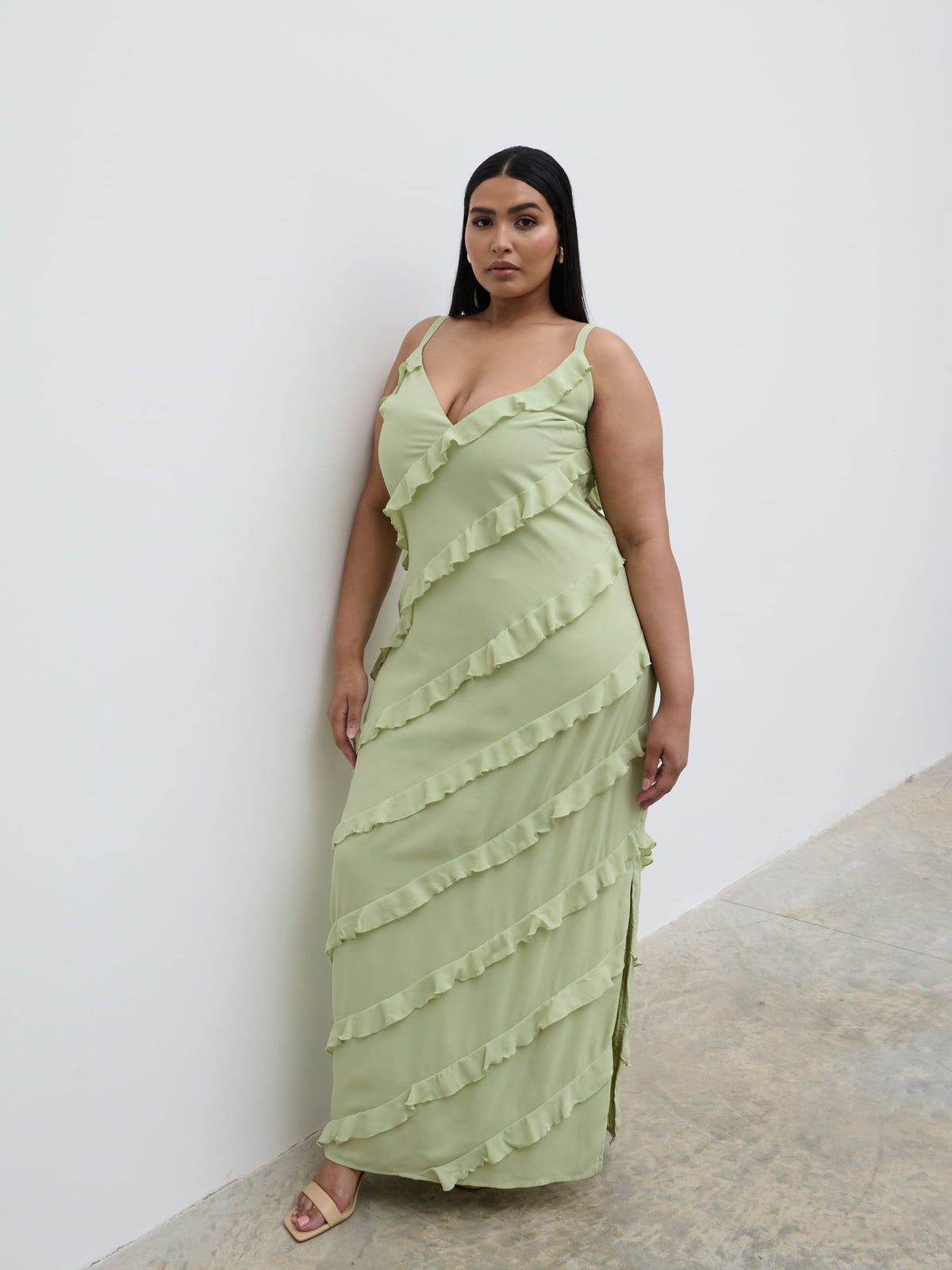 Nadine Ruffle Maxi Dress Curve - Pistachio