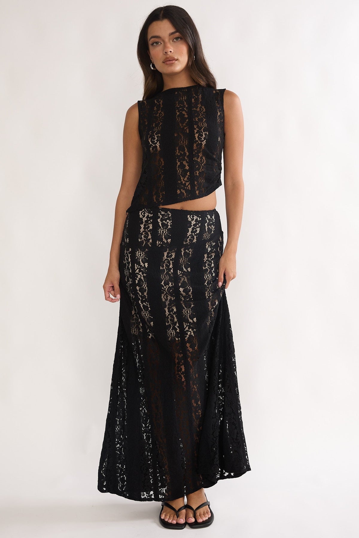 Eleesa Maxi Skirt Lace Black