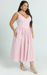 Scoop Neck Drop V Waist Gathered Skirt Dress in Pink